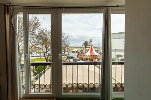 Interior - B58 - Rising Sun Holiday Place (Lagos)