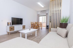 TV - A50 - Castelos Apartment in Portimão (Portimao)
