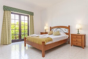 Room - G - Bedroom 3 in Vila Ceu (Odiáxere)