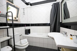 Séchoir à cheveux, serviettes fournies