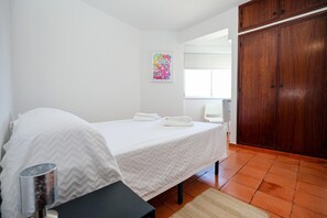 Room - B49 - Postigo View Flat in Lagos (Lagos)