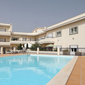 Pool - C19 - Do Mar Apartment in Lagos (Lagos)