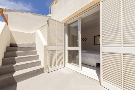 Property grounds. B75 - Casa Delfim in Rocha Brava Carvoeiro
