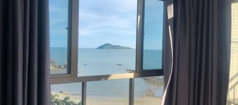 Seaview Holiday Hotel