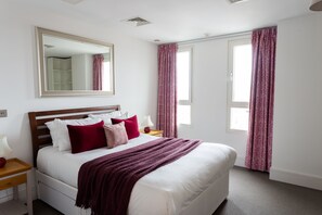2 chambres, fer et planche à repasser, lit parapluie, Wi-Fi gratuit