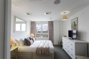 2 Schlafzimmer, Bügeleisen/Bügelbrett, Reisekinderbett, kostenloses WLAN