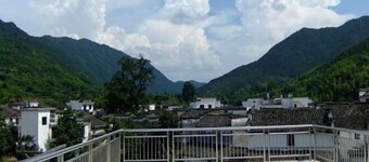 Wuyuan Youyicun Inn