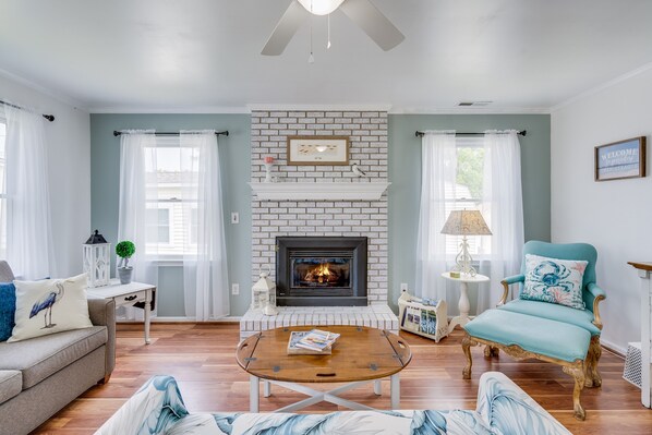 Televisión y chimenea 