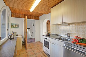 Standard Apartment, Multiple Bedrooms (Historical Caslano 1) | Private kitchen | Fridge, oven, stovetop, dishwasher
