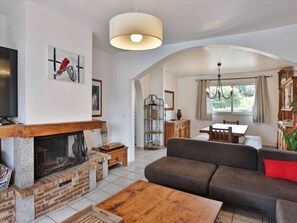 TV, DVD-spiller og bordtennis