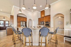 Fridge, microwave, oven, stovetop - Granite Shoals Lakefront Home: Kayaks & Fire Pit (Granite Shoals)