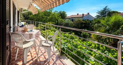Apartment for 6 persons in Malinska, 70 m from beach
