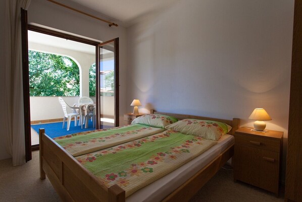 2 bedrooms, WiFi, bed sheets