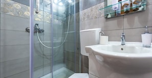 Shower, towels