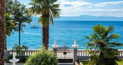 Chambre double avec salle de bain privée pres de la plage a Malinska