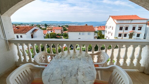 Unclassified image, 1 of 22, button - Spacious apartment for 4 persons in Malinska (Malinska)
