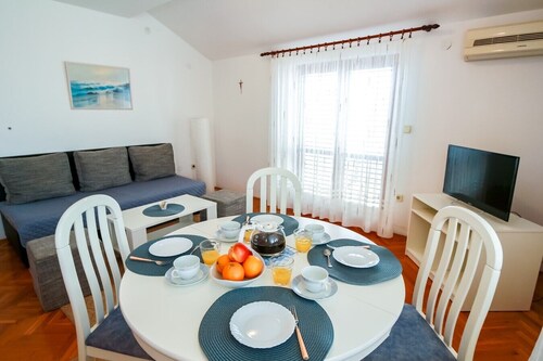 Apartment for 4 persons with seaview