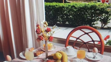 Petit déjeuner buffet compris tous les jours