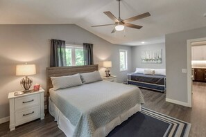 4 bedrooms, desk, iron/ironing board, free WiFi