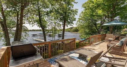 Remodeled Home on Great Fishing & Swimming Bay!