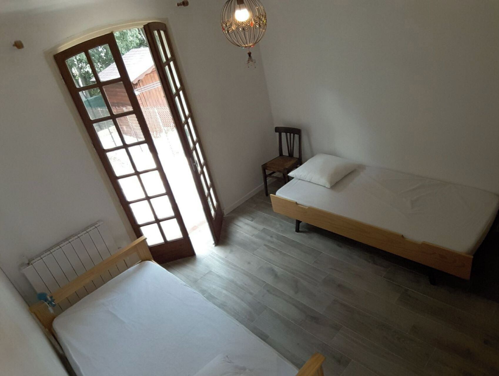 2 多间卧室、旅行婴儿床