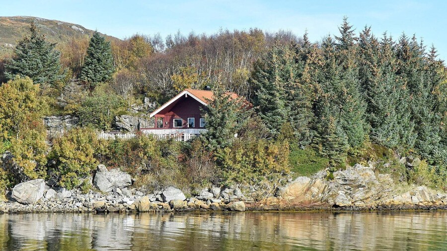 6 Person Holiday Home in Bud-by Traum