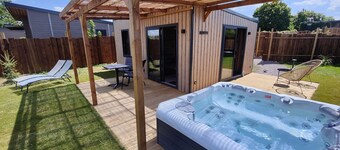 Cottage avec Jacuzzi privartif