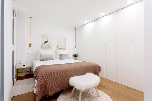 2 chambres, bureau, fer et planche à repasser, Wi-Fi