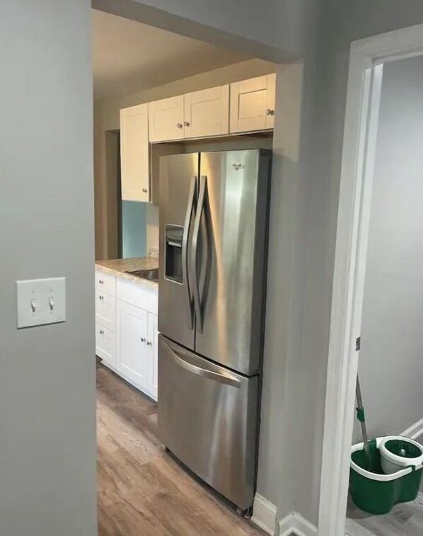 Private kitchen - Quaint, Quiet, Convenient 3 Bed (Louisville)