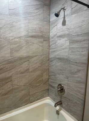 Bathroom - Quaint, Quiet, Convenient 3 Bed (Louisville)
