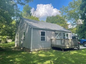 Exterior - Quaint, Quiet, Convenient 3 Bed (Louisville)