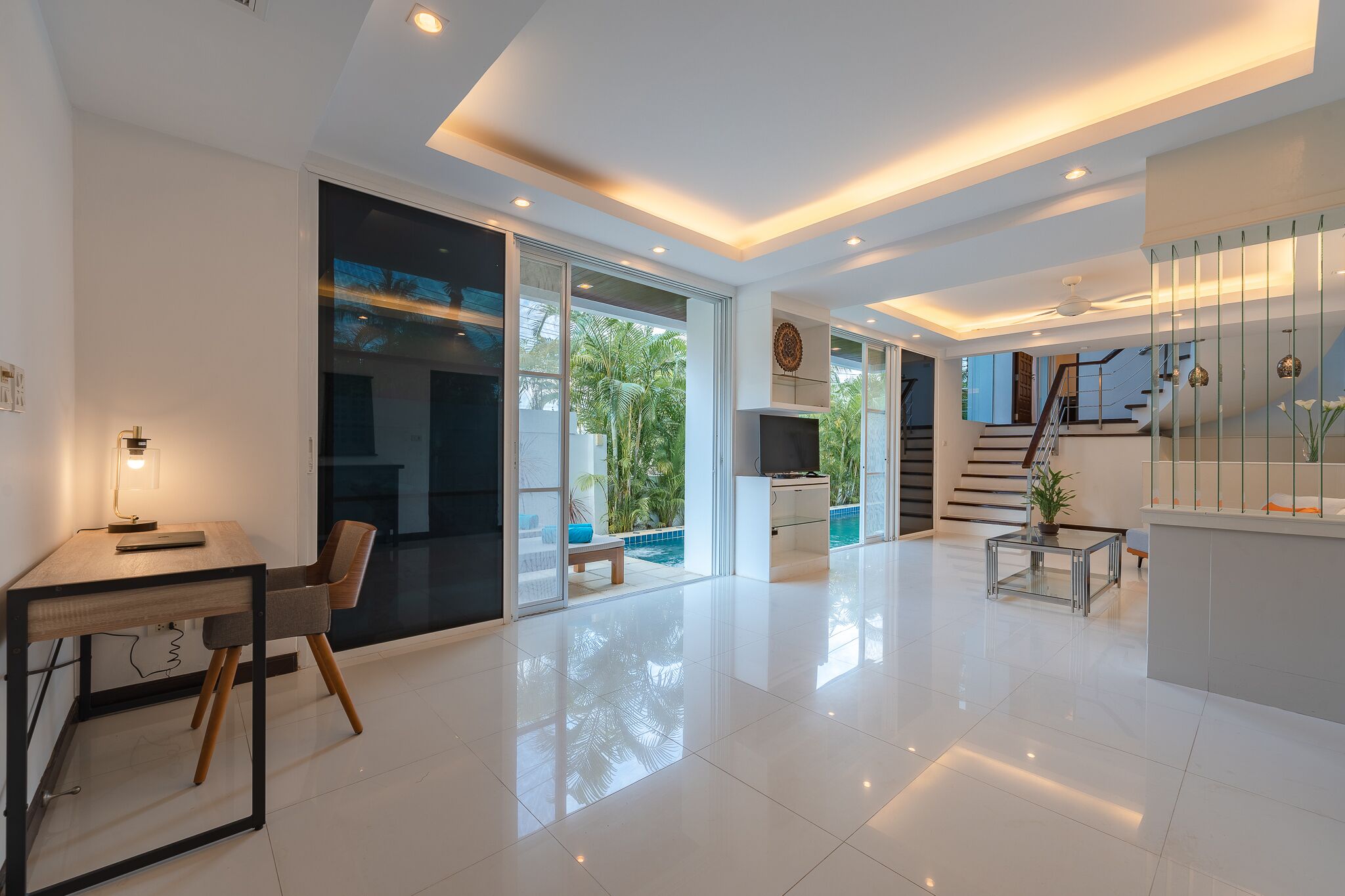 Modern 4 Bedroom Seaview Pool Villa Only 1.4 Km To Patong Beach - Patong Beach