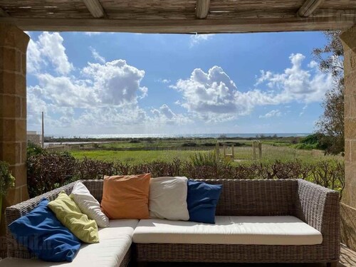 Gold Beach House by LoveSud