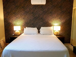 Egyptian cotton sheets, premium bedding, pillow-top beds, desk - Route 66 Boutique Hotel & Apartments, Jan Thiel (Willemstad)