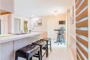 Dining - 1 Mile to Flat Rock Park! Sweet Southern Ranch (Columbus)