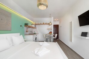 1 habitación, tabla de planchar con plancha, wifi gratis y ropa de cama 