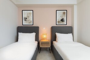2 bedrooms, iron/ironing board, travel cot, free WiFi