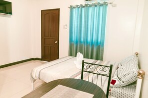 10 bedrooms, WiFi, bed sheets