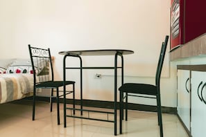 10 chambres, Wi-Fi, draps fournis