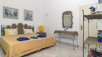 1 Schlafzimmer, Zimmersafe, Bügeleisen/Bügelbrett, Reisekinderbett