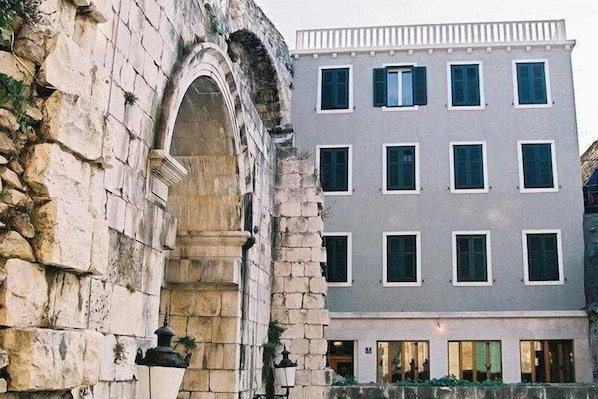 Exterior - Peristil Luxury Rooms (Split)