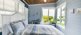 7BR, 3BA, Sleeps 17 near Englewood Beach, Manasota Key