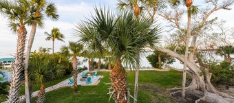7BR, 3BA, Sleeps 17 near Englewood Beach, Manasota Key