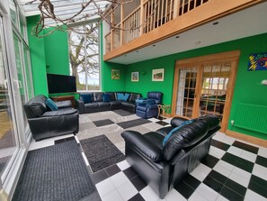 Interior - Cringoed House (Llanarth)