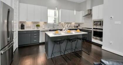 The Mohr Haus | Walk to NRG Stadium | TMC | 3BR3BA