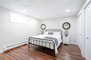 3 chambres, fer et planche à repasser, Wi-Fi gratuit, draps fournis