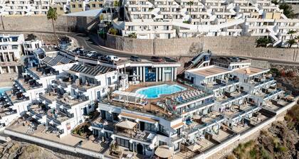 Servatur JB - Adults Only