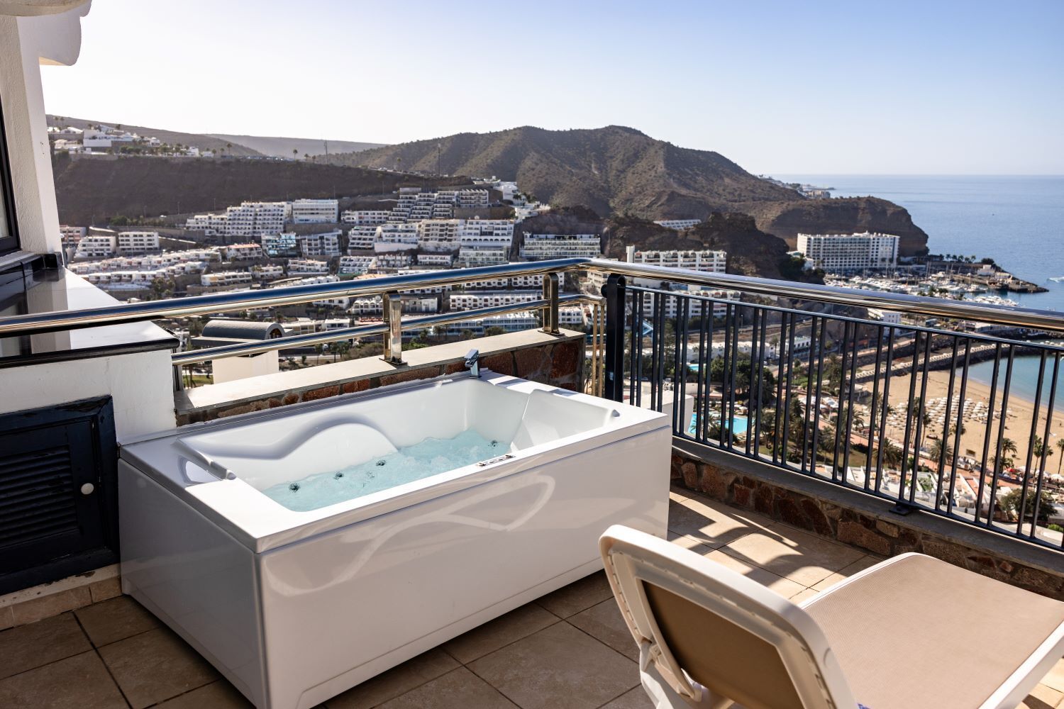 Private spa tub