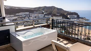 Bañera de hidromasaje privada