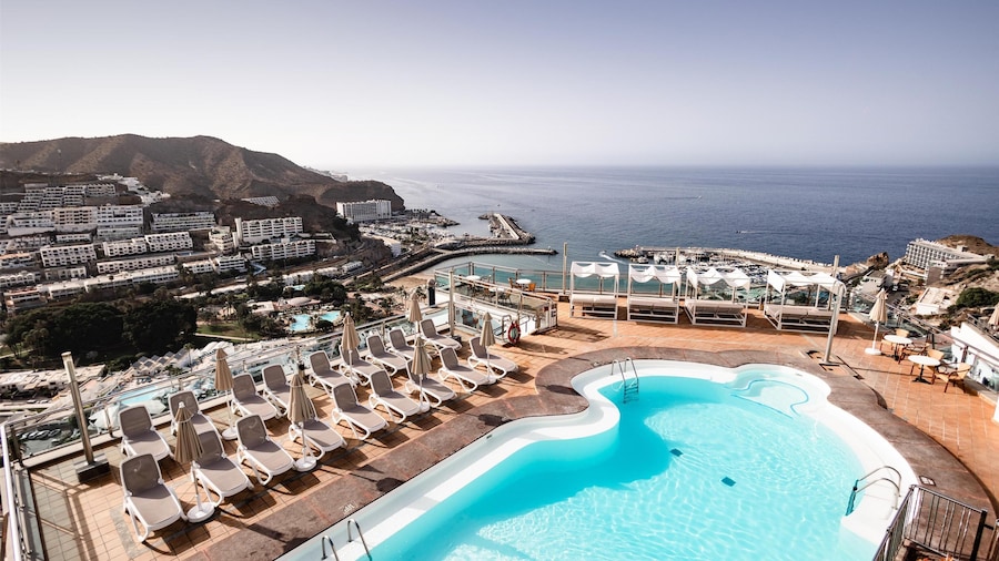 Servatur JB - Adults Only